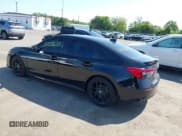 ✅ 2024 Honda Civic Si • VIN: 2HGFE1E53RH472337 • Lot: 42539629. Wystawiony na IAAI z przebiegiem 12 883 mil. Bezpłatny archiwum sprzedaży aukcyjnych z USA i szczegółowy raport historii pojazdu na DreamBid. Zdjęcie 3.