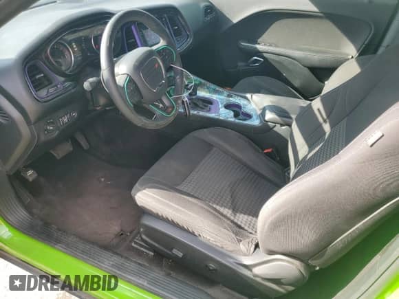 ✅ 2017 Dodge Challenger SXT Plus • VIN: 2C3CDZAG0HH555138 • Lot: 84816105. Wystawiony na Copart z przebiegiem 136 840 mil mil. Skorzystaj z bezpłatnego archiwum sprzedaży aukcyjnych z USA i zobacz szczegółowy raport historii pojazdu na DreamBid. Zdjęcie 7.