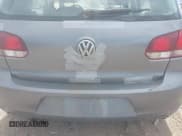 ✅ 2013 Volkswagen Golf • VIN: WVWDB7AJ0DW140029 • Lot: 42918697. Wystawiony na IAAI z przebiegiem 192 459 mil. Bezpłatny archiwum sprzedaży aukcyjnych z USA i szczegółowy raport historii pojazdu na DreamBid. Zdjęcie 6.