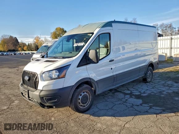 ✅ 2022 Ford Transit Cargo • VIN: 1FTBR1C83NKA66351 • Lot: 90887825. Listed on Copart with 35,175 mi. Free auction sales archive from the USA and detailed vehicle history report at DreamBid. Image 1.