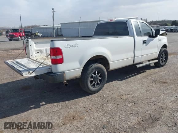 ✅ 2008 Ford F-150 XL • VIN: 1FTRF14W38KD70224 • Lot: 41849747. Wystawiony na IAAI z przebiegiem 171 970 mil. Bezpłatny archiwum sprzedaży aukcyjnych z USA i szczegółowy raport historii pojazdu na DreamBid. Zdjęcie 4.