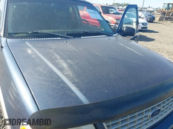 ✅ 2004 Ford Explorer Eddie Bauer • VIN: 1FMDU74K64UB13889 • Lot: 42146202. Listed on IAAI with 265,106 mi. Free auction sales archive from the USA and detailed vehicle history report at DreamBid. Image 6.