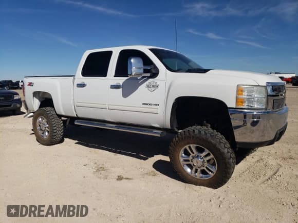 ✅ 2012 Chevrolet Silverado 2500HD LT • VIN: 1GC1KXE88CF114318 • Lot: 46735965. Wystawiony na Copart z przebiegiem 141 061 mil. Bezpłatny archiwum sprzedaży aukcyjnych z USA i szczegółowy raport historii pojazdu na DreamBid. Zdjęcie 4.