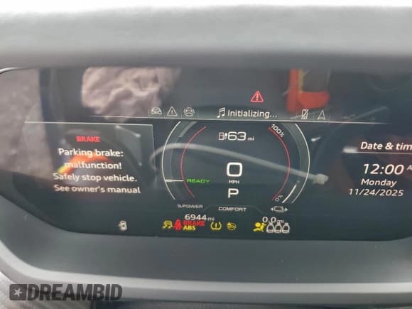 ✅ 2024 Audi RS e-tron GT • VIN: WAUBHBFW3R7900076 • Лот: 94682775. Опубликован ранее на Copart с пробегом 6 944 миль. Бесплатный доступ к архиву аукционных продаж из США и подробный отчёт об истории автомобиля на DreamBid. Изображение 9.