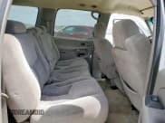 ✅ 2006 Chevrolet Suburban LS • VIN: 3GNEC16Z56G199292 • Лот: 56905005. Опубликован ранее на Copart с пробегом 198 220 миль. Бесплатный доступ к архиву аукционных продаж из США и подробный отчёт об истории автомобиля на DreamBid. Изображение 11.
