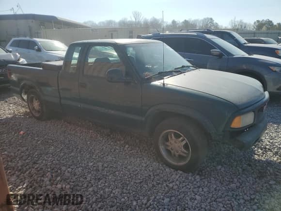 ✅ 1997 GMC Sonoma SLS • VIN: 1GTCS19X2V8528113 • Лот: 48530915. Опубликован ранее на Copart с пробегом 214 072 миль. Бесплатный доступ к архиву аукционных продаж из США и подробный отчёт об истории автомобиля на DreamBid. Изображение 4.
