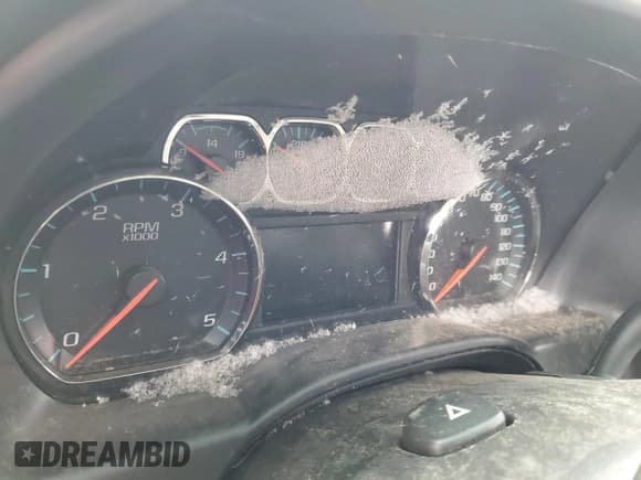 ✅ 2017 GMC Sierra 2500HD SLT • VIN: 1GT12TEY9HF116773 • Lot: 41643885. Wystawiony na Copart z przebiegiem Nie podano. Bezpłatny archiwum sprzedaży aukcyjnych z USA i szczegółowy raport historii pojazdu na DreamBid. Zdjęcie 9.