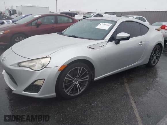 ✅ 2013 Scion FR-S • VIN: JF1ZNAA19D2707510 • Lot: 43715094. Wystawiony na IAAI z przebiegiem 191 713 mil. Bezpłatny archiwum sprzedaży aukcyjnych z USA i szczegółowy raport historii pojazdu na DreamBid. Zdjęcie 17.