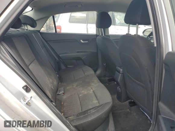 ✅ 2021 Kia Rio S • VIN: 3KPA24AD2ME391611 • Lot: 85731415. Wystawiony na Copart z przebiegiem 63 321 mil. Bezpłatny archiwum sprzedaży aukcyjnych z USA i szczegółowy raport historii pojazdu na DreamBid. Zdjęcie 10.