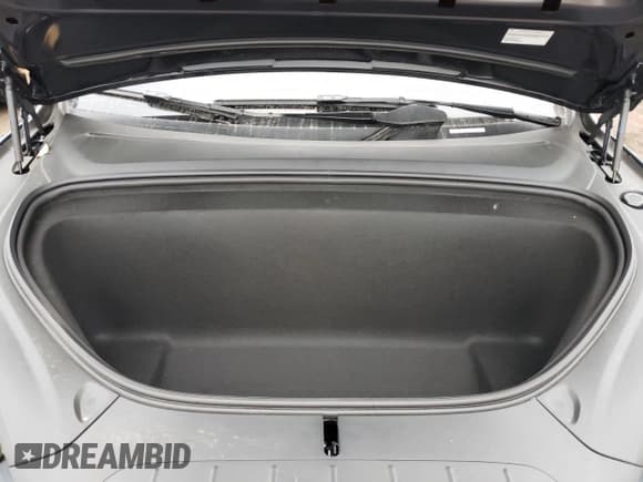 ✅ 2022 Tesla Model X • VIN: 7SAXCDE5XNF342343 • Lot: 69741082. Listed on Copart with 5,333 mi. Free auction sales archive from the USA and detailed vehicle history report at DreamBid. Image 11.