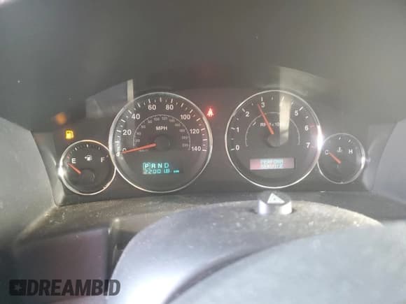 ✅ 2007 Jeep Commander Sport • VIN: 1J8HH48K07C587326 • Lot: 45929575. Listed on Copart with 220,018 mi. Free auction sales archive from the USA and detailed vehicle history report at DreamBid. Image 9.