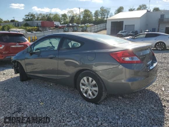 ✅ 2012 Honda Civic LX • VIN: 2HGFG3B50CH506090 • Лот: 85830095. Опубликован ранее на Copart с пробегом Не указан. Бесплатный доступ к архиву аукционных продаж из США и подробный отчёт об истории автомобиля на DreamBid. Изображение 2.