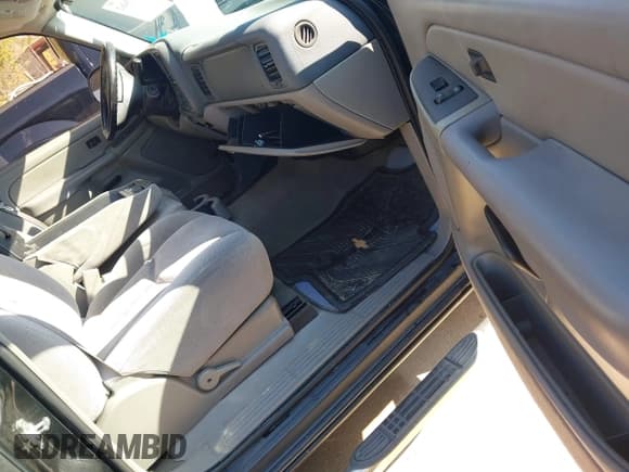 ✅ 2005 Chevrolet Avalanche LS • VIN: 3GNEC12ZX5G202157 • Lot: 43775462. Wystawiony na IAAI z przebiegiem 187 478 mil. Bezpłatny archiwum sprzedaży aukcyjnych z USA i szczegółowy raport historii pojazdu na DreamBid. Zdjęcie 5.