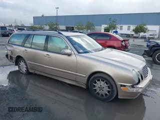 ✅ 2001 Mercedes-Benz E 320 • VIN: WDBJH65J41B349359 • Лот: 41532318. Опубликован ранее на IAAI с пробегом 96 375 миль. Бесплатный доступ к архиву аукционных продаж из США и подробный отчёт об истории автомобиля на DreamBid. Изображение 1.