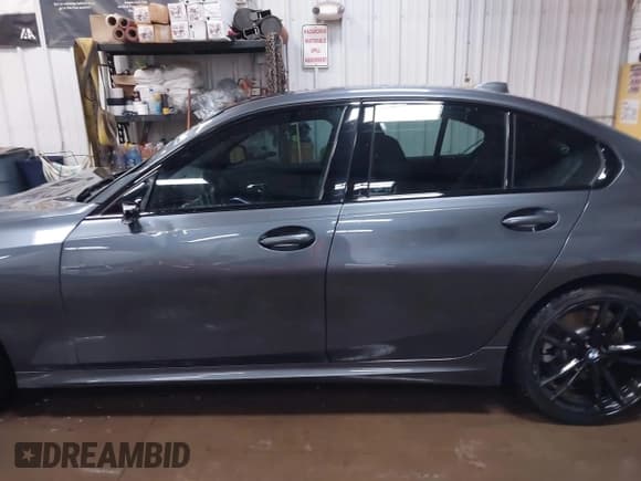 ✅ 2022 BMW 3 Series 330i xDrive • VIN: 3MW5R7J0XN8C70303 • Lot: 42121402. Wystawiony na IAAI z przebiegiem 29 187 mil. Bezpłatny archiwum sprzedaży aukcyjnych z USA i szczegółowy raport historii pojazdu na DreamBid. Zdjęcie 14.