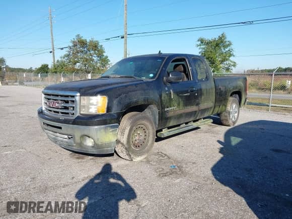2013 GMC Sierra 1500 with VIN 1GTR1WE04DZ305597, listed as a IAAI auction lot 43610833 with 225,625 mi miles and . Bid and sale history available at DreamBid. Image 2.