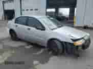 2004 Saturn ION ION 1 z VIN 1G8AG52FX4Z121029, wystawiony jako Copart lot #85560375 z przebiegiem 196 911 mil mil oraz Szkoda całkowita • Salvage title. Historia ofert i sprzedaży dostępna na DreamBid. Obrazek 4.