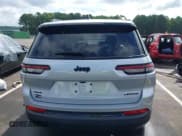 ✅ 2024 Jeep Grand Cherokee Limited • VIN: 1C4RJKBG1R8593375 • Lot: 43041236. Listed on IAAI with 8,584 mi. Free auction sales archive from the USA and detailed vehicle history report at DreamBid. Image 17.