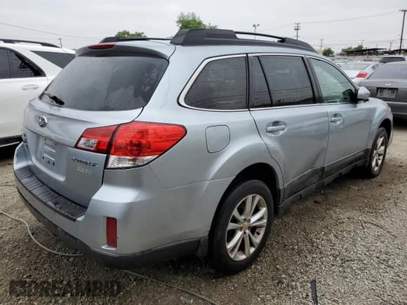 ✅ 2013 Subaru Outback Premium • VIN: 4S4BRBCC8D3258010 • Lot: 60562405. Listed on Copart with 110,049 mi. Free auction sales archive from the USA and detailed vehicle history report at DreamBid. Image 3.