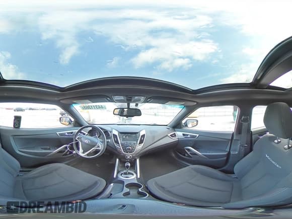 ✅ 2017 Hyundai Veloster Value Edition • VIN: KMHTC6AD7HU321140 • Lot: 44311365. Wystawiony na Copart z przebiegiem 60 468 mil. Bezpłatny archiwum sprzedaży aukcyjnych z USA i szczegółowy raport historii pojazdu na DreamBid. Zdjęcie 14.