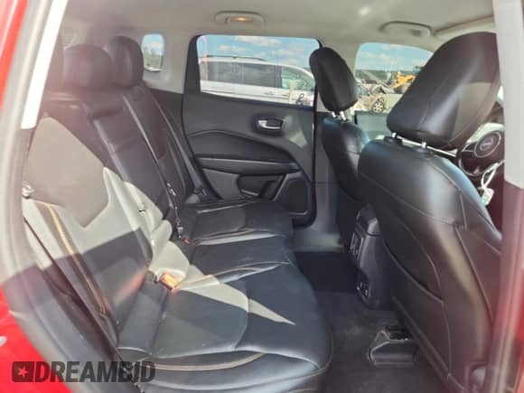 2018 Jeep Compass Limited z VIN 3C4NJDCB6JT316501, wystawiony jako Copart lot #70818685 z przebiegiem 86 911 mil mil oraz Szkoda całkowita • Salvage title. Historia ofert i sprzedaży dostępna na DreamBid. Obrazek 11.