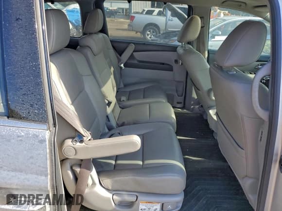 ✅ 2015 Honda Odyssey Touring Elite • VIN: 5FNRL5H97FB072838 • Lot: 94320535. Listed on Copart with 183,554 mi. Free auction sales archive from the USA and detailed vehicle history report at DreamBid. Image 11.