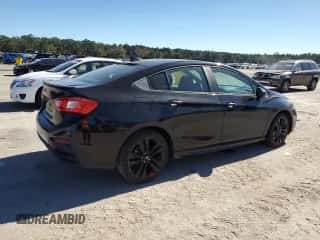 2018 Chevrolet Cruze LT с VIN 1G1BE5SM5J7221487, выставлен на аукционе Copart как лот 87462085 с пробегом 108 808 миль миль и Списание • Salvage title. История ставок и продаж доступна на DreamBid. Изображение 3.