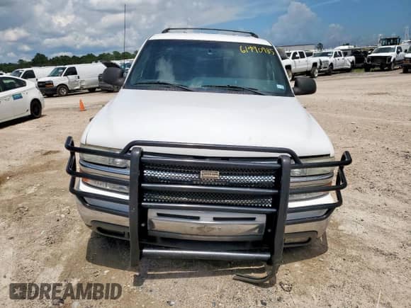 2001 Chevrolet Suburban LT with VIN 3GNGK26G91G239589, listed as a Copart auction lot 61990985 with 218,512 mi miles and Salvage title. Bid and sale history available at DreamBid. Image 5.