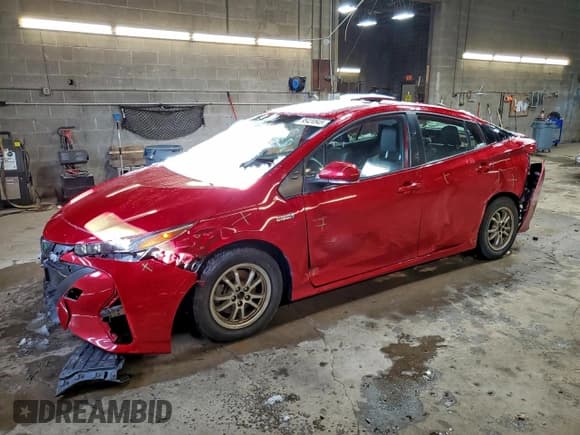 ✅ 2021 Toyota Prius XLE • VIN: JTDKAMFP0M3175029 • Lot: 95424545. Listed on Copart with 52,953 mi. Free auction sales archive from the USA and detailed vehicle history report at DreamBid. Image 1.