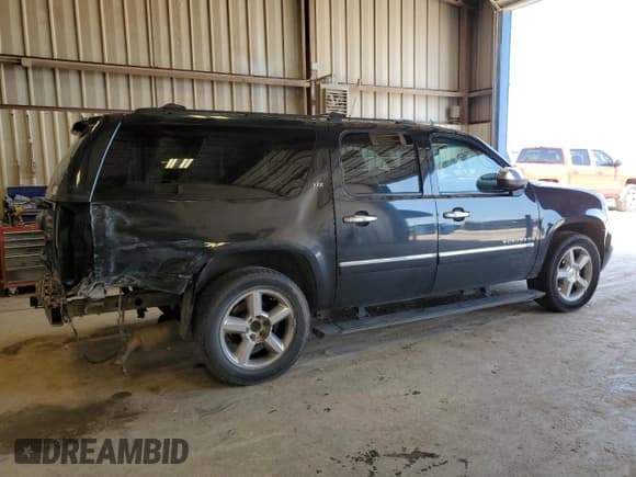 ✅ 2010 Chevrolet Suburban LTZ • VIN: 1GNUCKE09AR146804 • Lot: 56639764. Wystawiony na Copart z przebiegiem 210 705 mil. Bezpłatny archiwum sprzedaży aukcyjnych z USA i szczegółowy raport historii pojazdu na DreamBid. Zdjęcie 3.