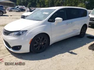 ✅ 2018 Chrysler Pacifica Touring Plus • VIN: 2C4RC1FG2JR356854 • Lot: 69926145. Listed on Copart with 87,692 mi. Free auction sales archive from the USA and detailed vehicle history report at DreamBid. Image 1.
