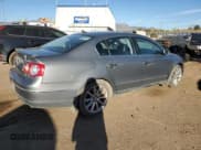 ✅ 2008 Volkswagen Passat VR6 • VIN: WVWDU73C48E073357 • Лот: 77601794. Опубликован ранее на Copart с пробегом 161 856 миль. Бесплатный доступ к архиву аукционных продаж из США и подробный отчёт об истории автомобиля на DreamBid. Изображение 3.