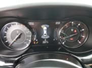 ✅ 2022 Maserati Quattroporte Modena • VIN: ZAM56YPM3N1380699 • Lot: 43592134. Wystawiony na Copart z przebiegiem 23 921 mil. Bezpłatny archiwum sprzedaży aukcyjnych z USA i szczegółowy raport historii pojazdu na DreamBid. Zdjęcie 9.