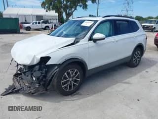 ✅ 2020 Volkswagen Tiguan SE • VIN: 3VV2B7AX6LM065218 • Lot: 43050737. Wystawiony na IAAI z przebiegiem 82 189 mil. Bezpłatny archiwum sprzedaży aukcyjnych z USA i szczegółowy raport historii pojazdu na DreamBid. Zdjęcie 2.