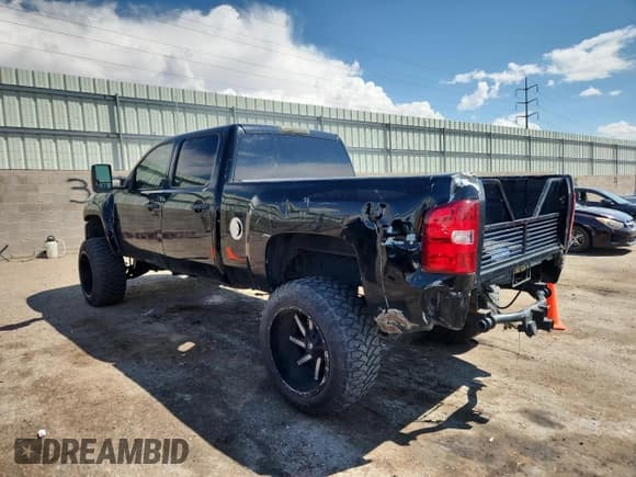 ✅ 2007 Chevrolet Silverado 2500HD 1LT • VIN: 1GCHK23667F540498 • Лот: 70387025. Опубликован ранее на Copart с пробегом 288 860 миль. Бесплатный доступ к архиву аукционных продаж из США и подробный отчёт об истории автомобиля на DreamBid. Изображение 2.