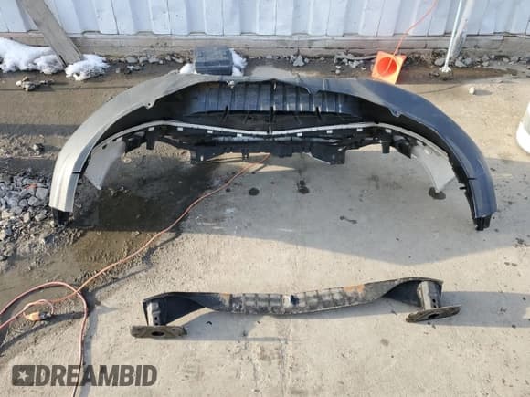 ✅ 2018 Ford Transit • VIN: 1FTYR1YG5JKA30200 • Lot: 41754195. Listed on Copart with 189,626 mi. Free auction sales archive from the USA and detailed vehicle history report at DreamBid. Image 12.