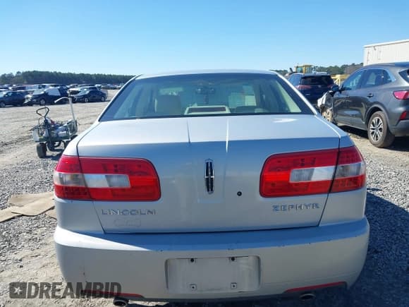 ✅ 2006 Lincoln Zephyr • VIN: 3LNHM261X6R626551 • Lot: 41629250. Listed on IAAI with 165,895 mi. Free auction sales archive from the USA and detailed vehicle history report at DreamBid. Image 16.
