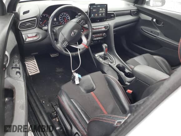 ✅ 2019 Hyundai Veloster Turbo • VIN: KMHTH6AB9KU007500 • Lot: 50174035. Wystawiony na Copart z przebiegiem 75 346 mil mil. Skorzystaj z bezpłatnego archiwum sprzedaży aukcyjnych z USA i zobacz szczegółowy raport historii pojazdu na DreamBid. Zdjęcie 8.