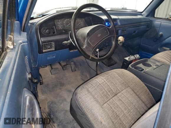 ✅ 1995 Ford F-250 • VIN: 1FTHX26H6SKC09399 • Lot: 64132635. Wystawiony na Copart z przebiegiem 194 678 mil. Bezpłatny archiwum sprzedaży aukcyjnych z USA i szczegółowy raport historii pojazdu na DreamBid. Zdjęcie 8.