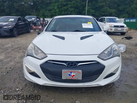 ✅ 2013 Hyundai Genesis Coupe Grand Touring • VIN: KMHHU6KJ4DU092594 • Lot: 42539611. Wystawiony na IAAI z przebiegiem 156 286 mil. Bezpłatny archiwum sprzedaży aukcyjnych z USA i szczegółowy raport historii pojazdu na DreamBid. Zdjęcie 12.