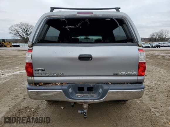 ✅ 2004 Toyota Tundra SR5 • VIN: 5TBDT44194S447425 • Lot: 93616805. Listed on Copart with 190,635 mi. Free auction sales archive from the USA and detailed vehicle history report at DreamBid. Image 6.