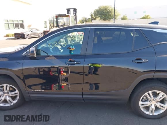 ✅ 2024 GMC Terrain SLE • VIN: 3GKALMEGXRL109806 • Лот: 43520250. Опубликован ранее на IAAI с пробегом 21 543 миль. Бесплатный доступ к архиву аукционных продаж из США и подробный отчёт об истории автомобиля на DreamBid. Изображение 15.