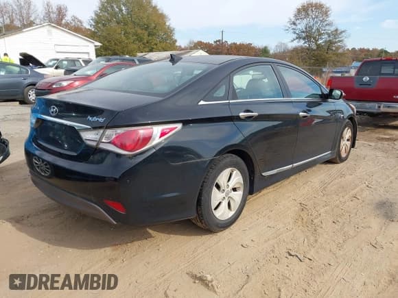 ✅ 2015 Hyundai Sonata Limited • VIN: KMHEC4A42FA134285 • Лот: 43709248. Опубликован ранее на IAAI с пробегом 199 980 миль. Бесплатный доступ к архиву аукционных продаж из США и подробный отчёт об истории автомобиля на DreamBid. Изображение 4.