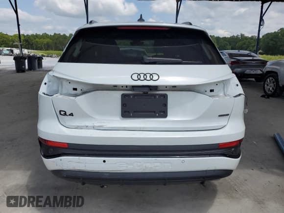 ✅ 2024 Audi Q4 e-tron • VIN: WA1K2BFZ1RP003492 • Lot: 65094665. Listed on Copart with 25,093 mi. Free auction sales archive from the USA and detailed vehicle history report at DreamBid. Image 6.