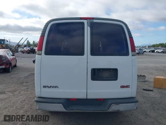 ✅ 2001 GMC Savana • VIN: 1GTGG25R211119516 • Лот: 42361270. Опубликован ранее на IAAI с пробегом 152 076 миль. Бесплатный доступ к архиву аукционных продаж из США и подробный отчёт об истории автомобиля на DreamBid. Изображение 17.