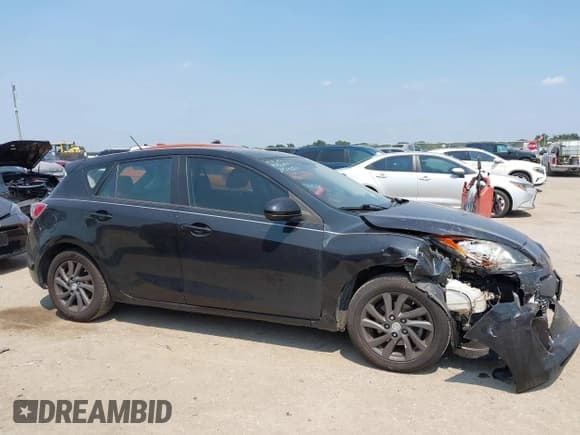 ✅ 2012 Mazda 3 i Grand Touring • VIN: JM1BL1M71C1664478 • Лот: 42922816. Опубликован ранее на IAAI с пробегом 107 608 миль. Бесплатный доступ к архиву аукционных продаж из США и подробный отчёт об истории автомобиля на DreamBid. Изображение 13.