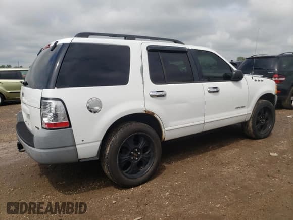 ✅ 2002 Ford Explorer XLS • VIN: 1FMZU72EX2ZB01084 • Lot: 59561085. Listed on Copart with 168,365 mi. Free auction sales archive from the USA and detailed vehicle history report at DreamBid. Image 3.