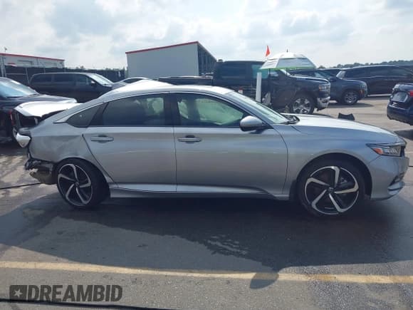 ✅ 2019 Honda Accord Sport • VIN: 1HGCV2F35KA028550 • Lot: 43027458. Wystawiony na IAAI z przebiegiem 65 920 mil. Bezpłatny archiwum sprzedaży aukcyjnych z USA i szczegółowy raport historii pojazdu na DreamBid. Zdjęcie 13.