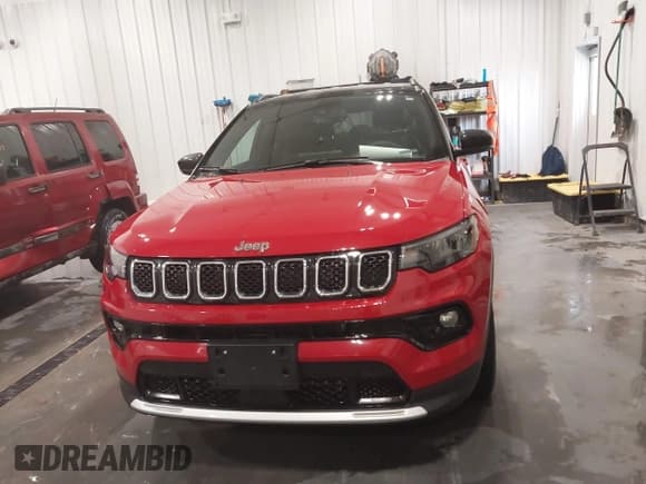 ✅ 2024 Jeep Compass Limited • VIN: 3C4NJDCN7RT584849 • Lot: 41545117. Wystawiony na IAAI z przebiegiem 12 411 mil. Bezpłatny archiwum sprzedaży aukcyjnych z USA i szczegółowy raport historii pojazdu na DreamBid. Zdjęcie 12.
