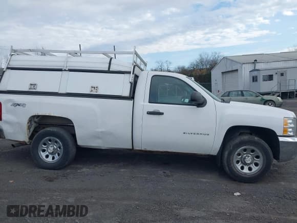 ✅ 2013 Chevrolet Silverado 1500 Work Truck • VIN: 1GCNKPEA7DZ288109 • Lot: 40782515. Wystawiony na IAAI z przebiegiem 191 813 mil. Bezpłatny archiwum sprzedaży aukcyjnych z USA i szczegółowy raport historii pojazdu na DreamBid. Zdjęcie 13.